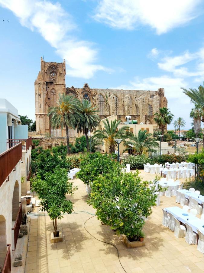 Golden Palms Guest House & Cafe Famagusta  Bagian luar foto